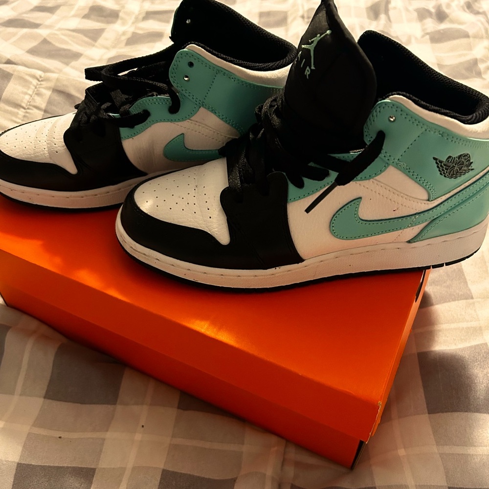 Jordon 1’s boys